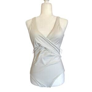 Tommy Bahama Women’s One-Piece Swimsuit – Style TSW7012P  10 Pearl (off-white